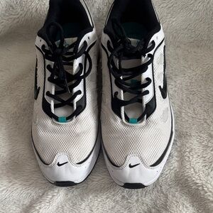 Nike Men's White and Black Running Shoes